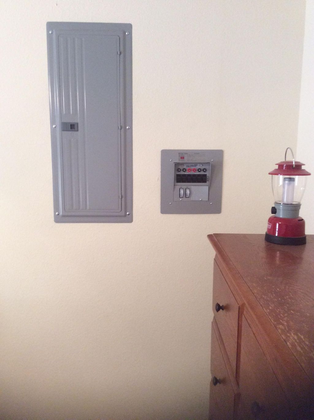 Manual transfer switches for portable generators