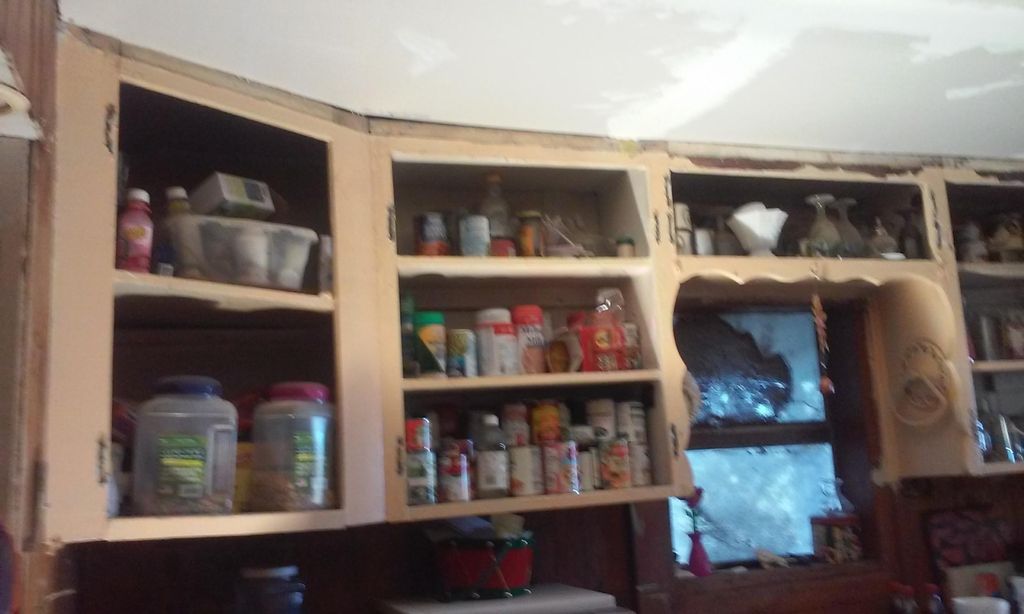 Before picture of kitchen cabinets