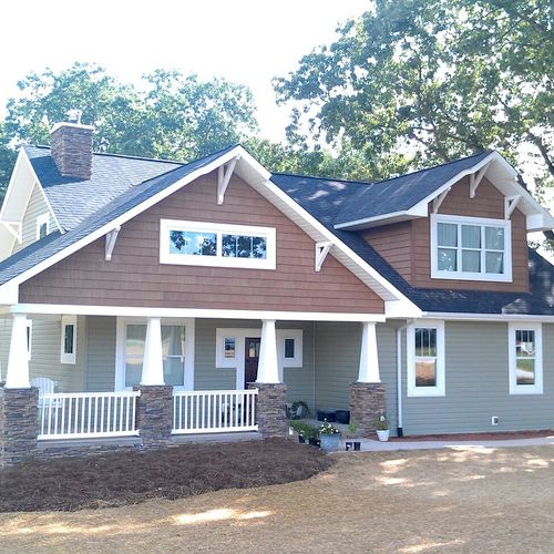 new construction craftsman style home