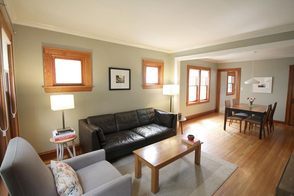 "Show & Sell" Staging Consultation + Photography