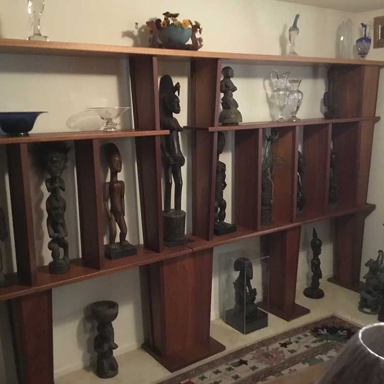 bookcase (statue case, actually)
(original design)