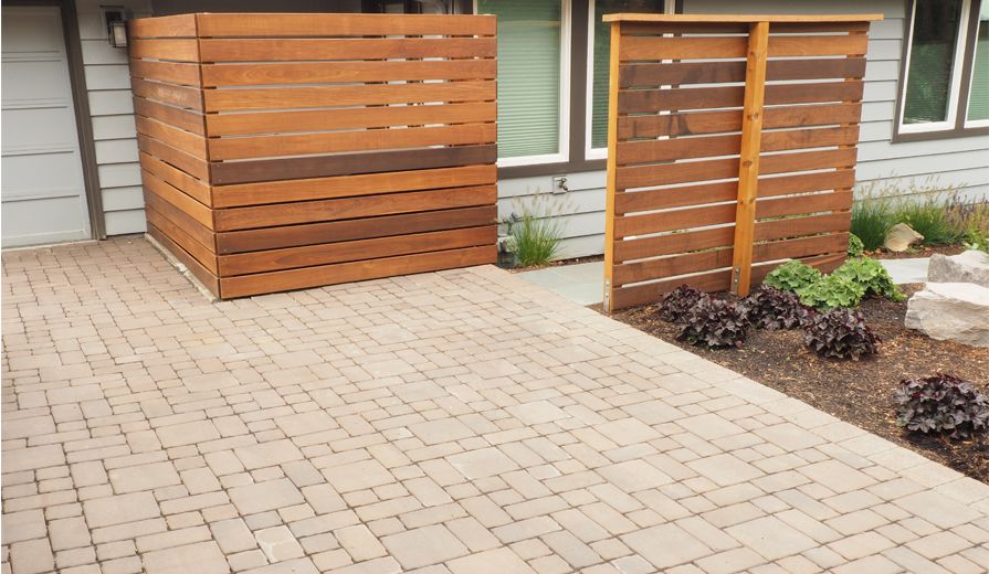 Permeable paver driveway with IPE privacy screenin