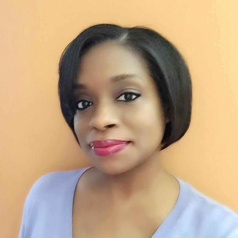 Eboni Poole - Social Media & Business Professional