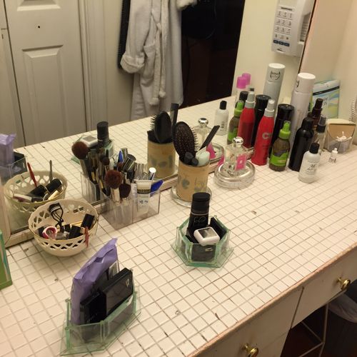 After: make-up area is organized and placed neatly