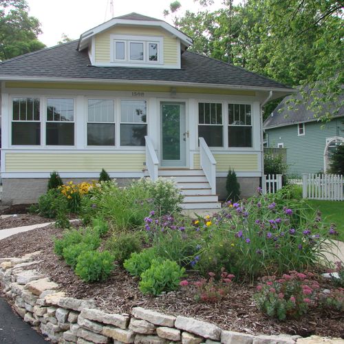 landscaping and new/remodeled Sears home Starlite 