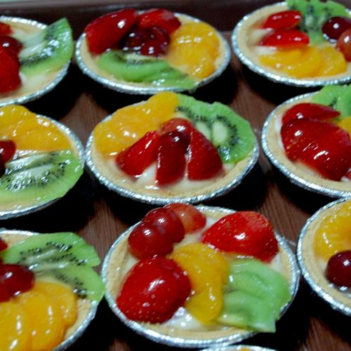 Fresh fruit tarts (Strawberries, Grapes, Kiwi and 