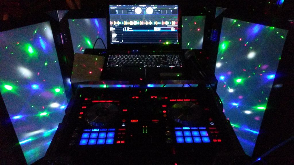 DJ Station