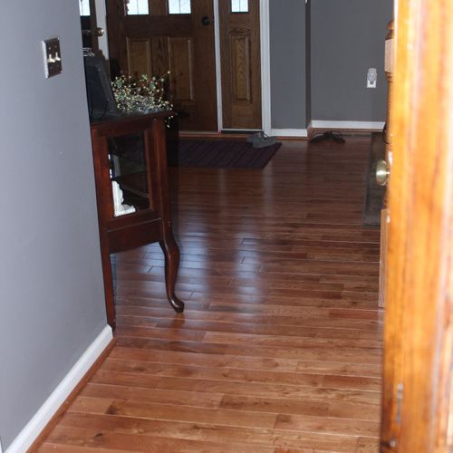 hardwood floors, laminate floors