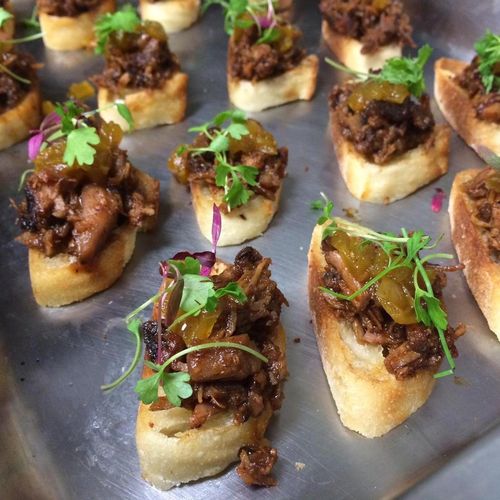 Pulled pork canapes with curried onion relish