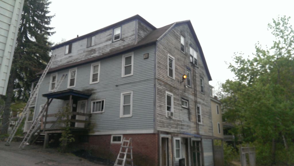 37 Phillips St. Amherst MA 01002