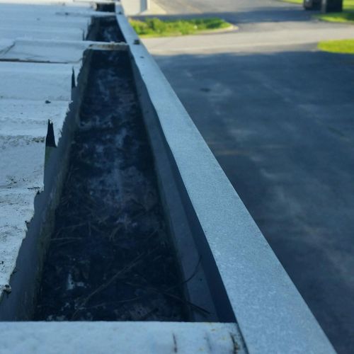 Business to business gutter cleaning services (Aft