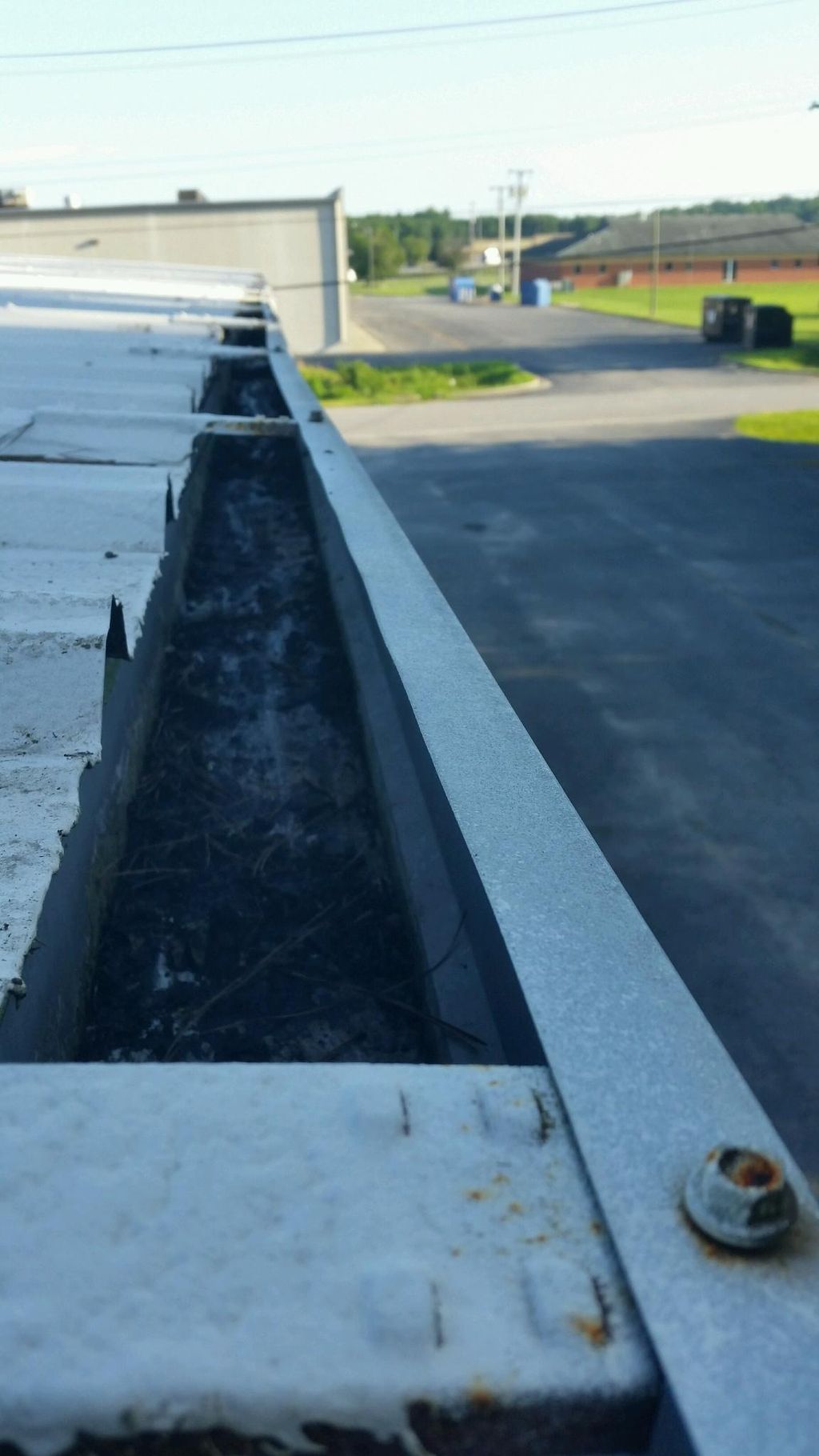 Business to business gutter cleaning services (Aft