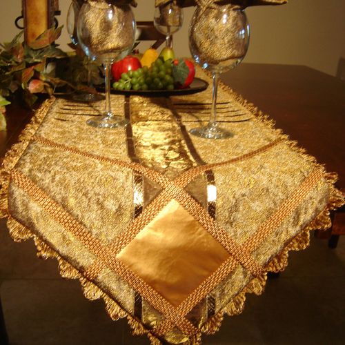 Formal Table Runner and Napkins
