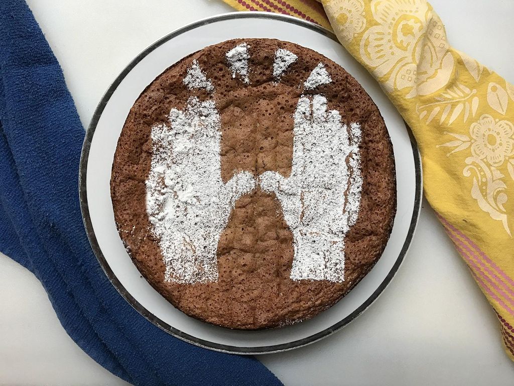SLM original recipe: Triple nut flourless cake wit