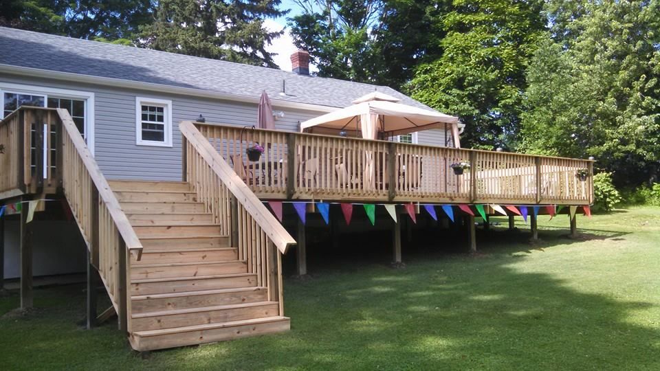 New deck for some happy customers!