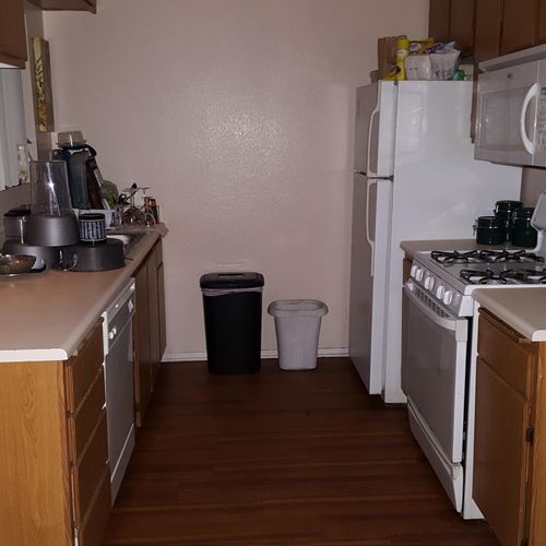 kitchen: after (deep clean)