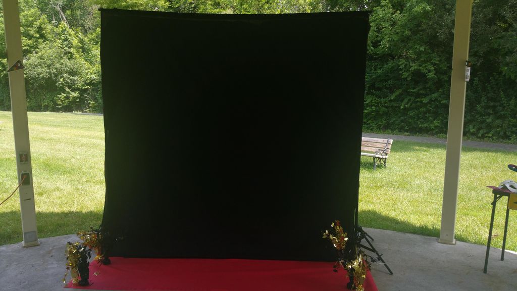 Our 8x8 Free Standing booth with green screen able