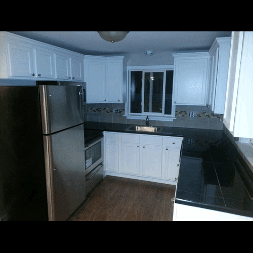 Kitchen (after - hardwood laminate floor, granite 