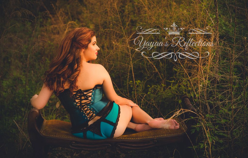 Award winning image from an outdoor boudoir sessio