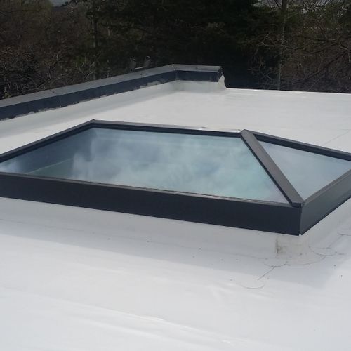 4'x8' Skylight with new IB membrane flat roof