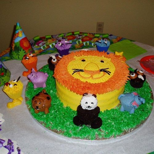 Animal Theme Birthday Cakes