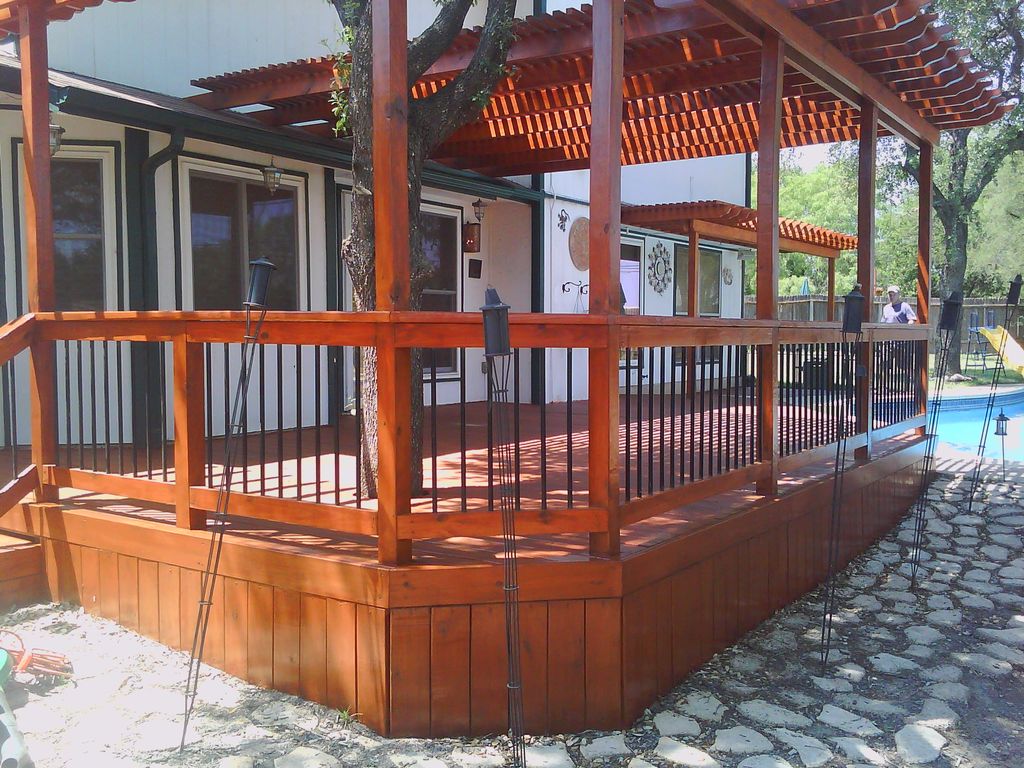 Treaded pine  deck and handrail with black aluminu