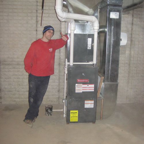 Goodman 95% Efficent Furnace with a 3 1/2 Ton 14 S