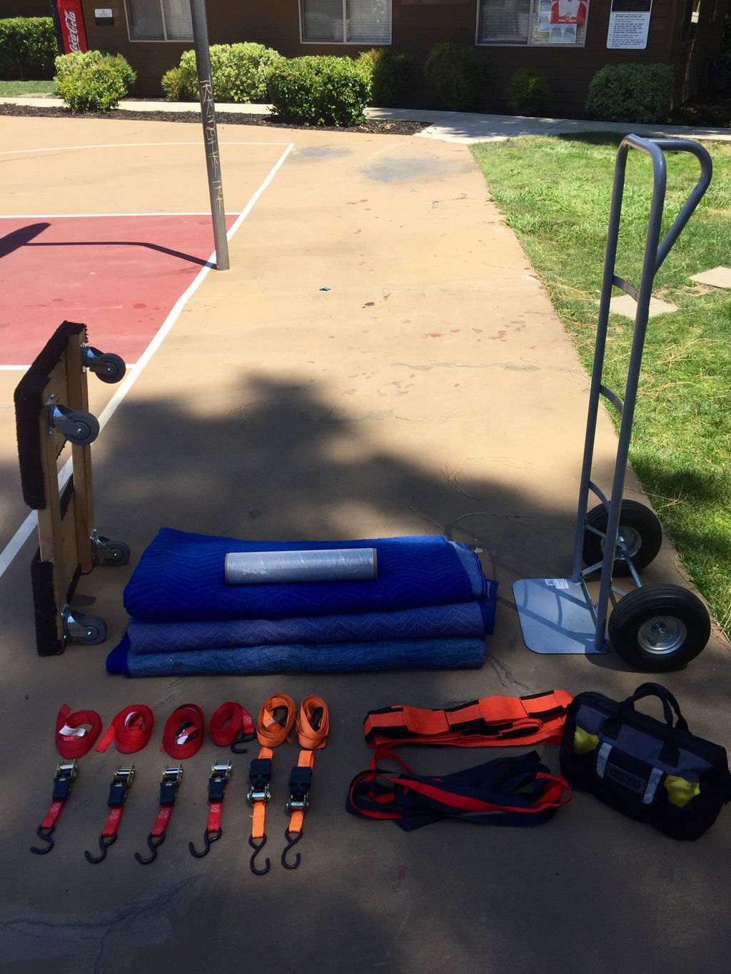 We provide you with all the Moving Equipment neces