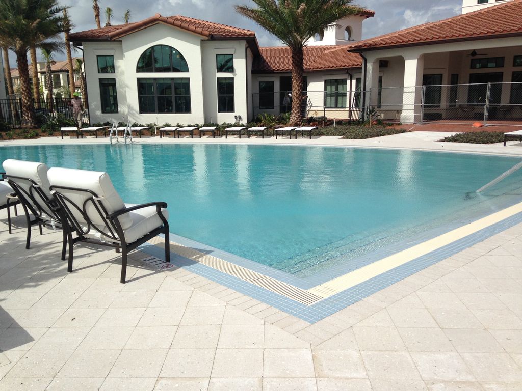 Commercial Swimming Pool