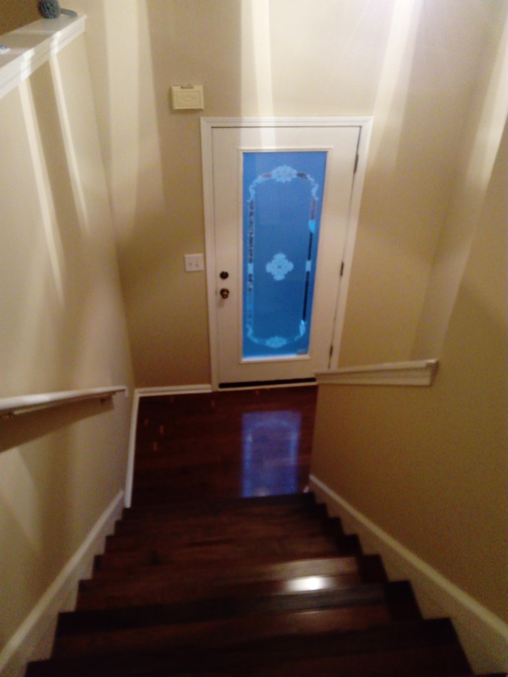 hardwood stairs and paint walls 