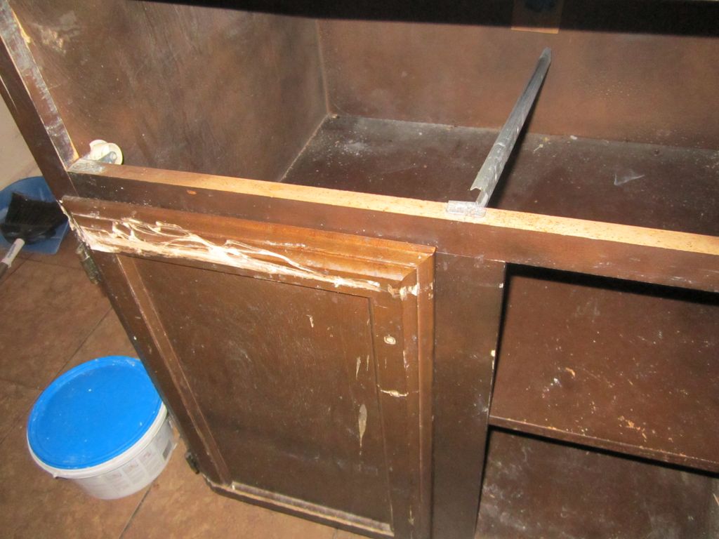 Another view of the cabinets. The guy who lived he