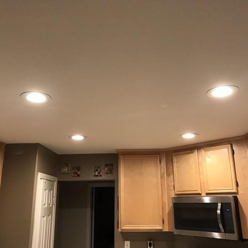 New LED can lights 