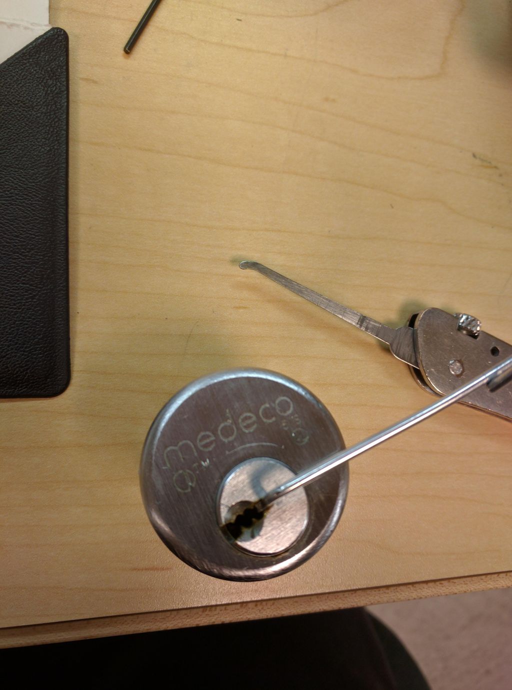 Medeco Biaxial cylinder.....Picked in under 5 minu