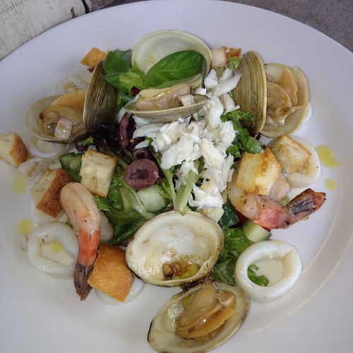 Seafood Panzenella with Little Neck Clams, Jumbo S
