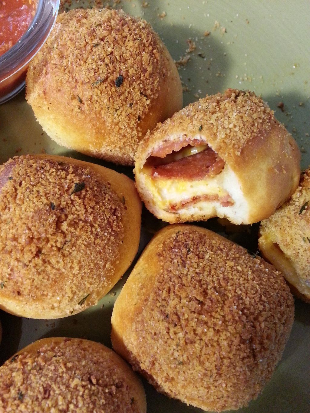 YUM! Pepperoni pizza bites for your next gathering