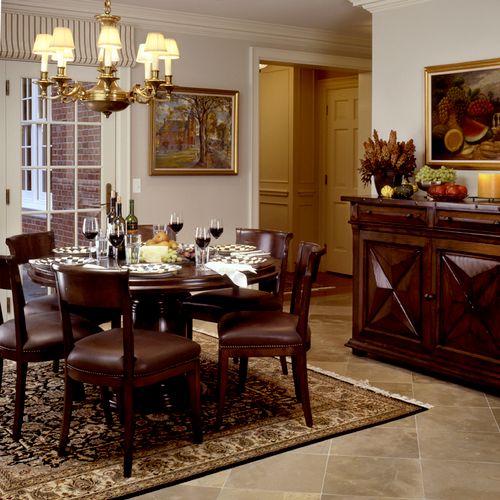 Traditional style, dining area of kitchen