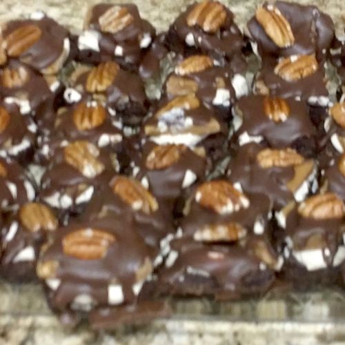 Brownie Bites with cream cheese and homemade toffe