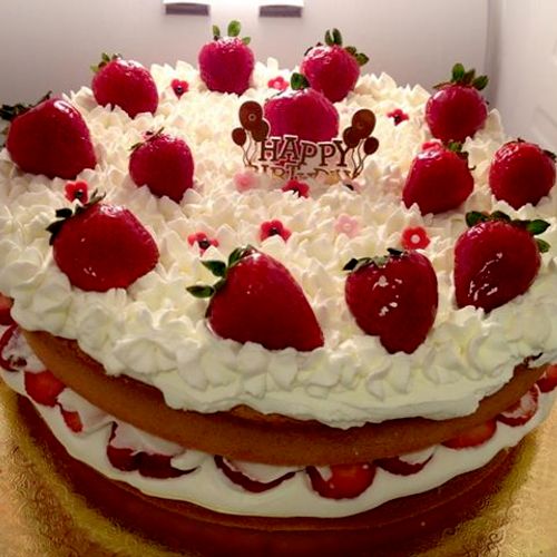 Fresh Whipping Cream Strewberry Short Cake