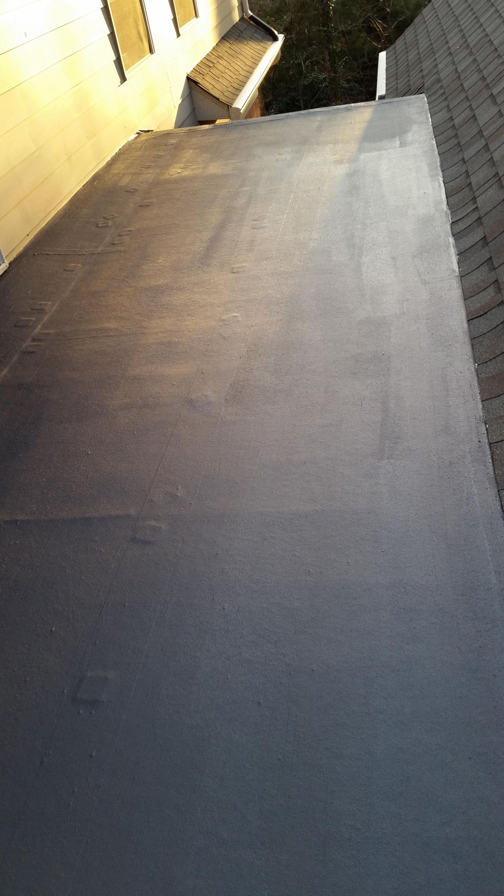 Flat roof liquid applied commercial sealant 