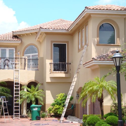 Exterior Painting(Residential & Commercial)