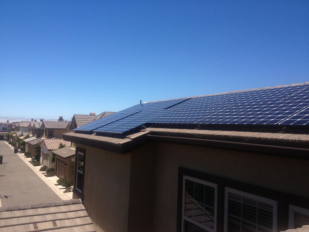 Lg Solar Panels in Del Sur