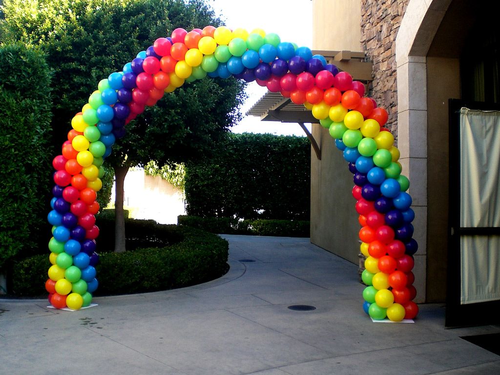 Balloon arcs starting at $35