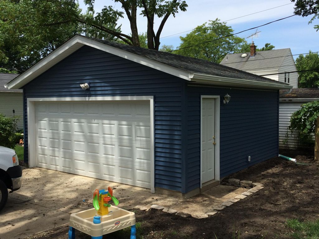 This client had a complete 20x20 garage replaced. 