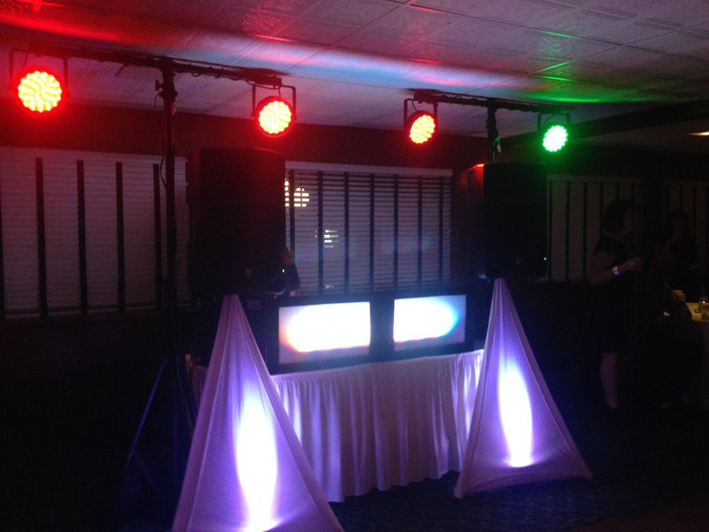 Smaller facade .... another good look