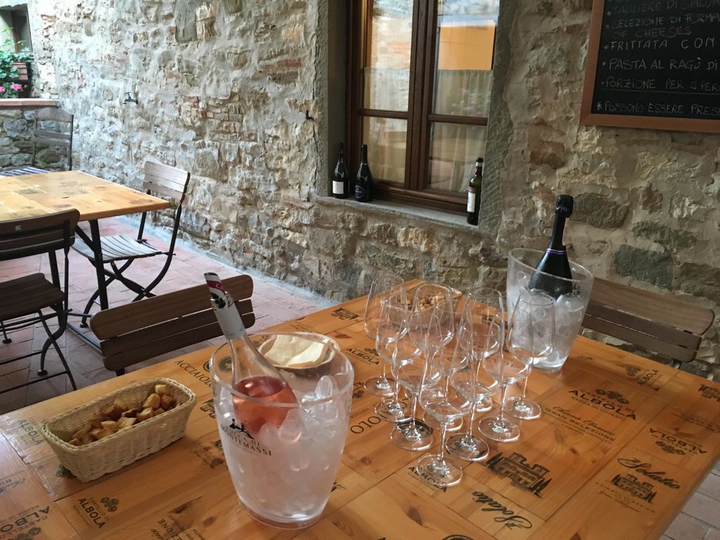 Tuscan wine Tasting