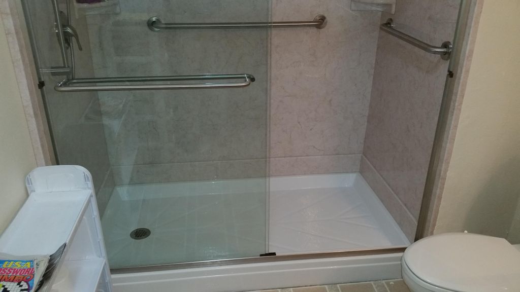 Beautiful Acrylic Shower, tub--> shower start to c