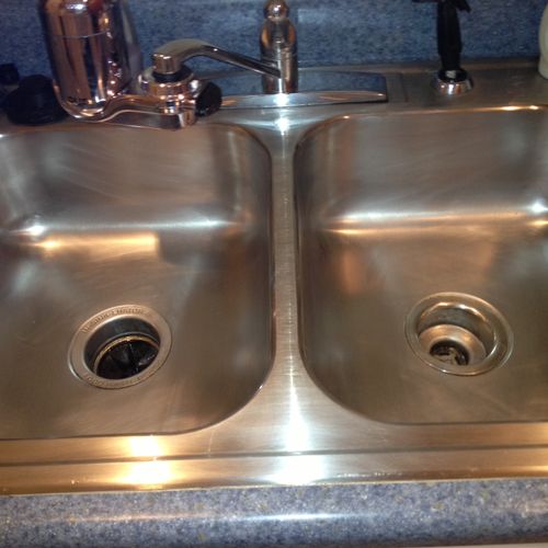 A more cleaner sink with a little elbow greese