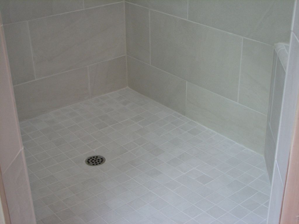 Porcelain tile shower.