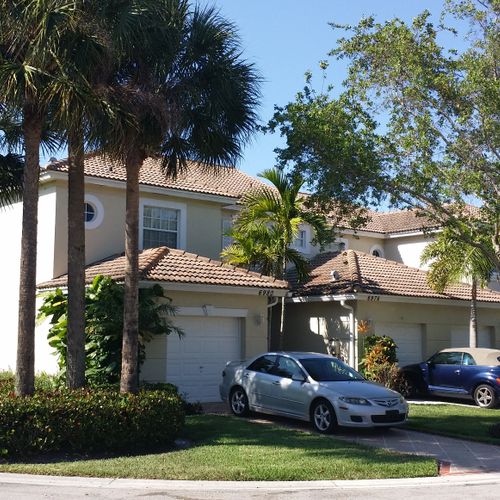 Smithbrooke Townhomes, 230 roofs cleaned, Boynton 