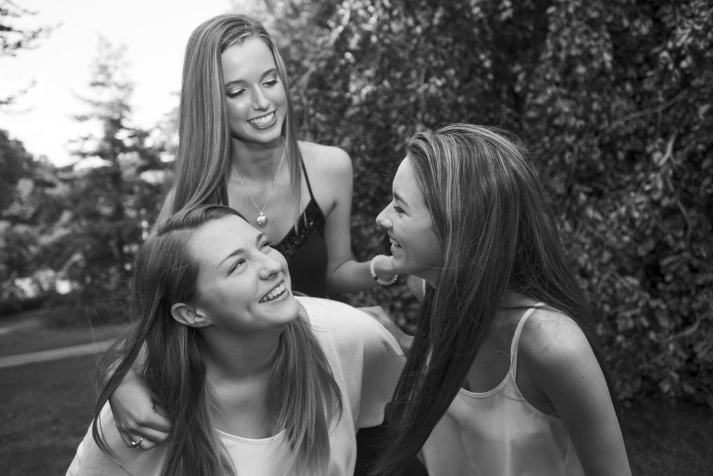 - senior session with friends -